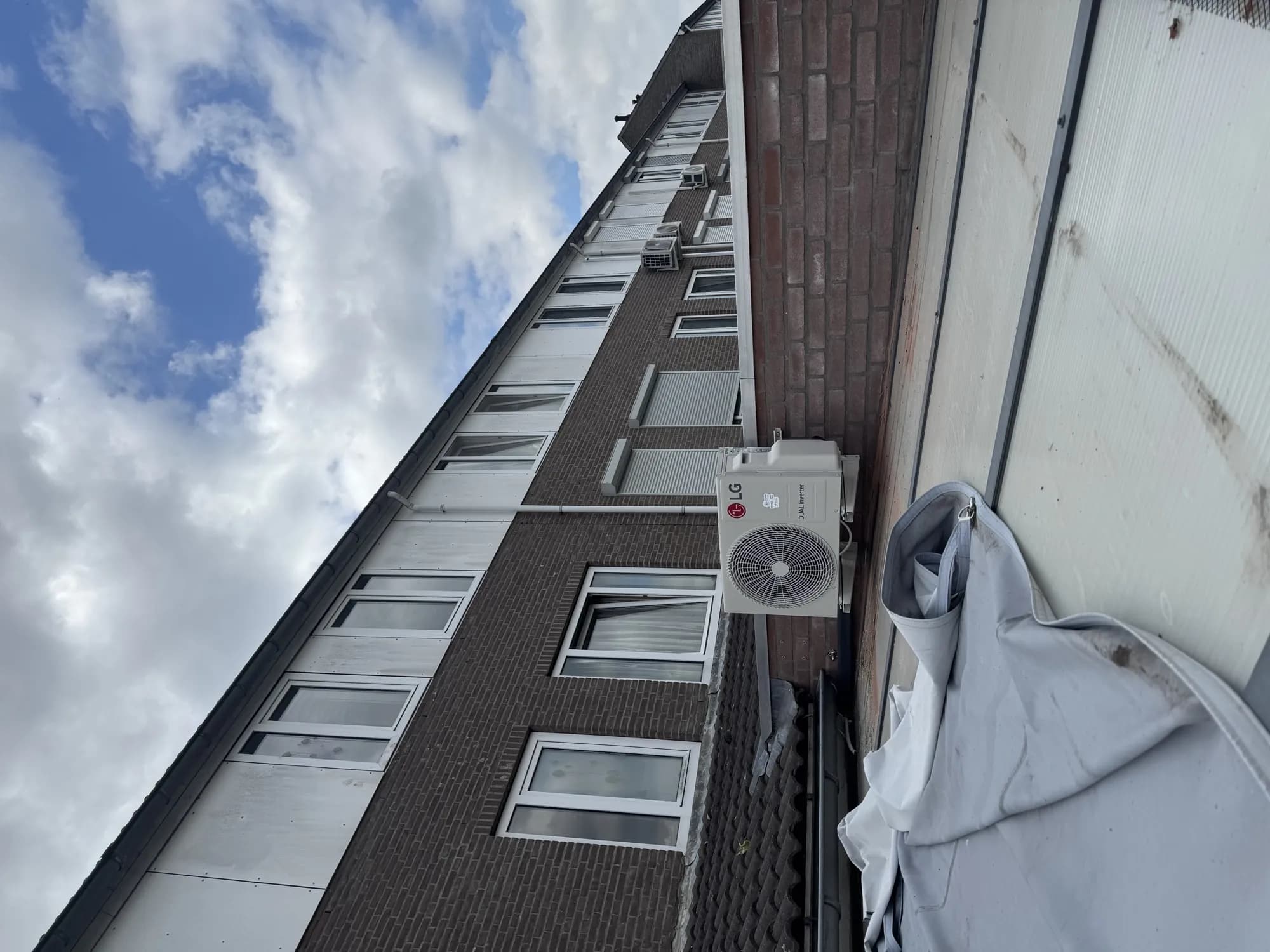 LG 3,5kW Deluxe airco in Eindhoven - afbeelding 1