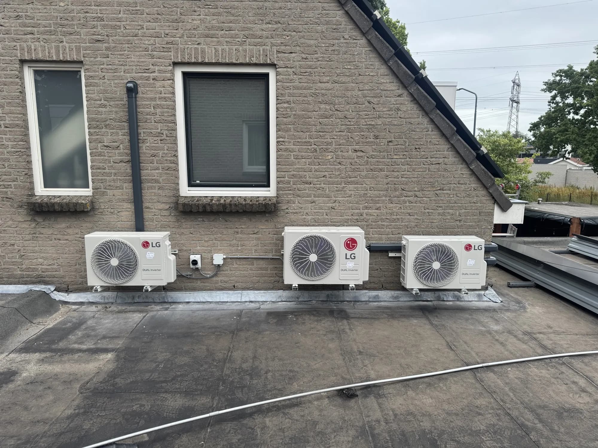 LG 5kW Deluxe + 2x LG 3,5kW airco in Nuenen - afbeelding 1